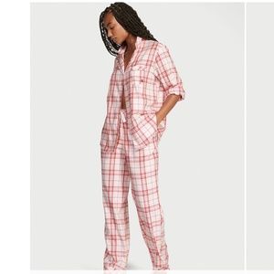 Victoria’s Secret Flannel Long Pajama Set